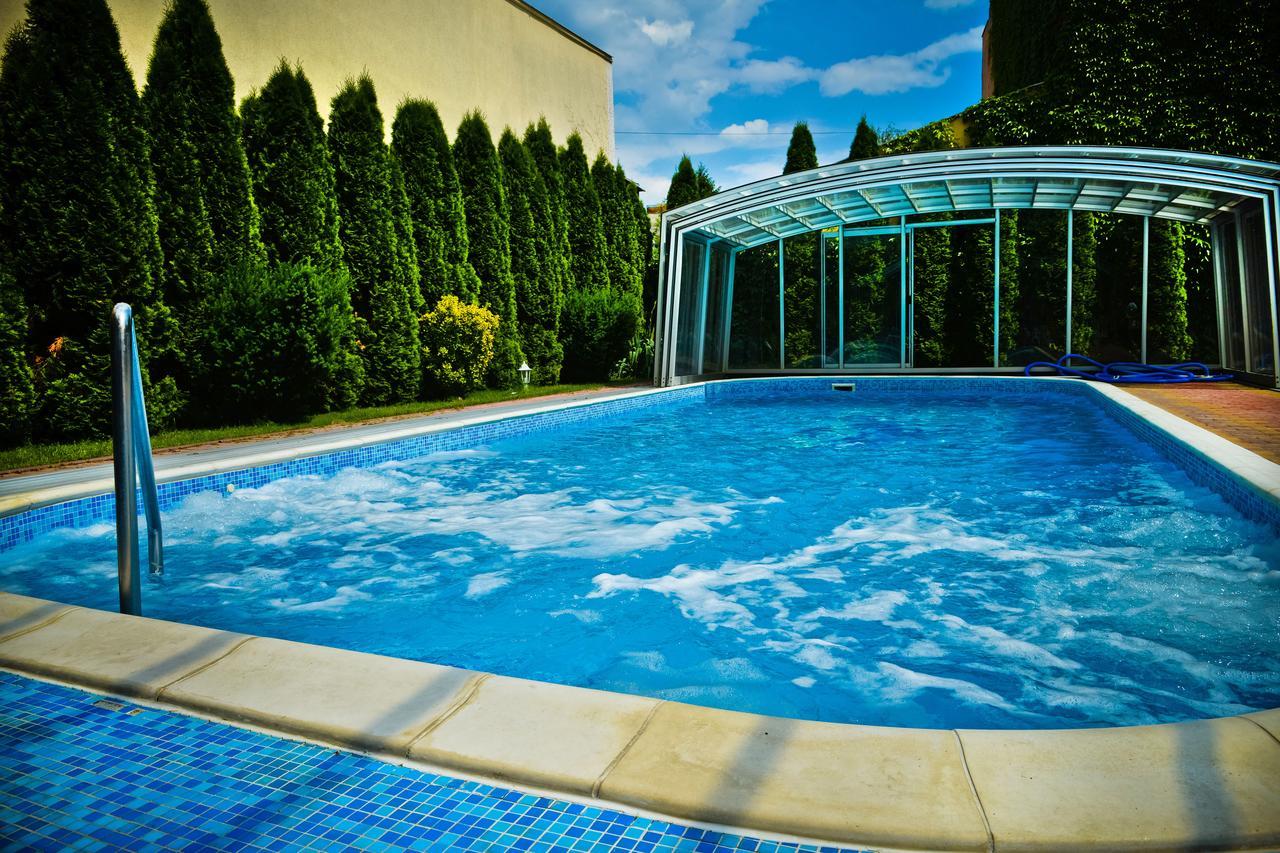 Bl Luxus Apartman แซแก็ด ภายนอก รูปภาพ
